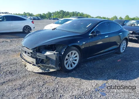 2017 Tesla Model S 60/75 из США, поврежденный, VIN 5YJSA1E17HF201260